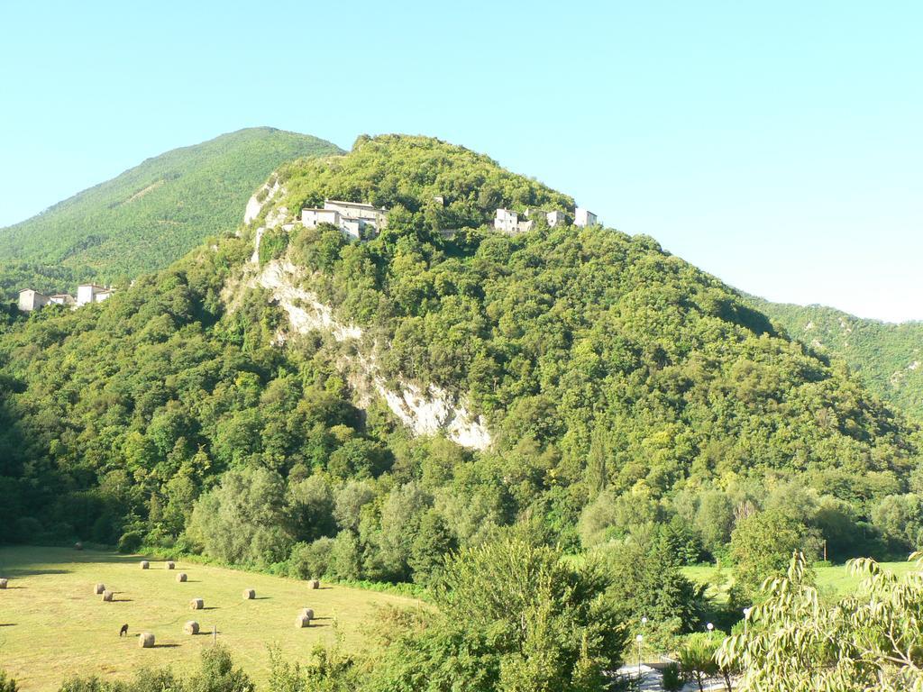 Agriturismo Casale La Palombara Villa Cerreto di Spoleto Luaran gambar