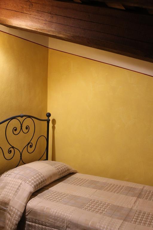 Agriturismo Casale La Palombara Cerreto di Spoleto Bilik gambar