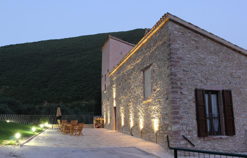 Agriturismo Casale La Palombara Cerreto di Spoleto Luaran gambar