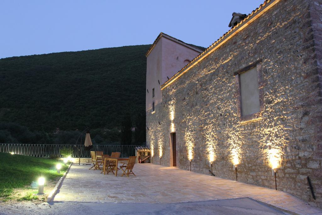 Agriturismo Casale La Palombara Cerreto di Spoleto Luaran gambar