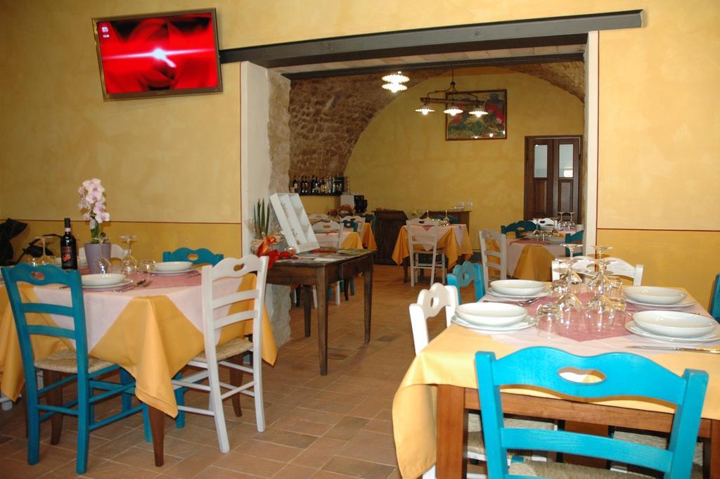 Agriturismo Casale La Palombara Cerreto di Spoleto Luaran gambar