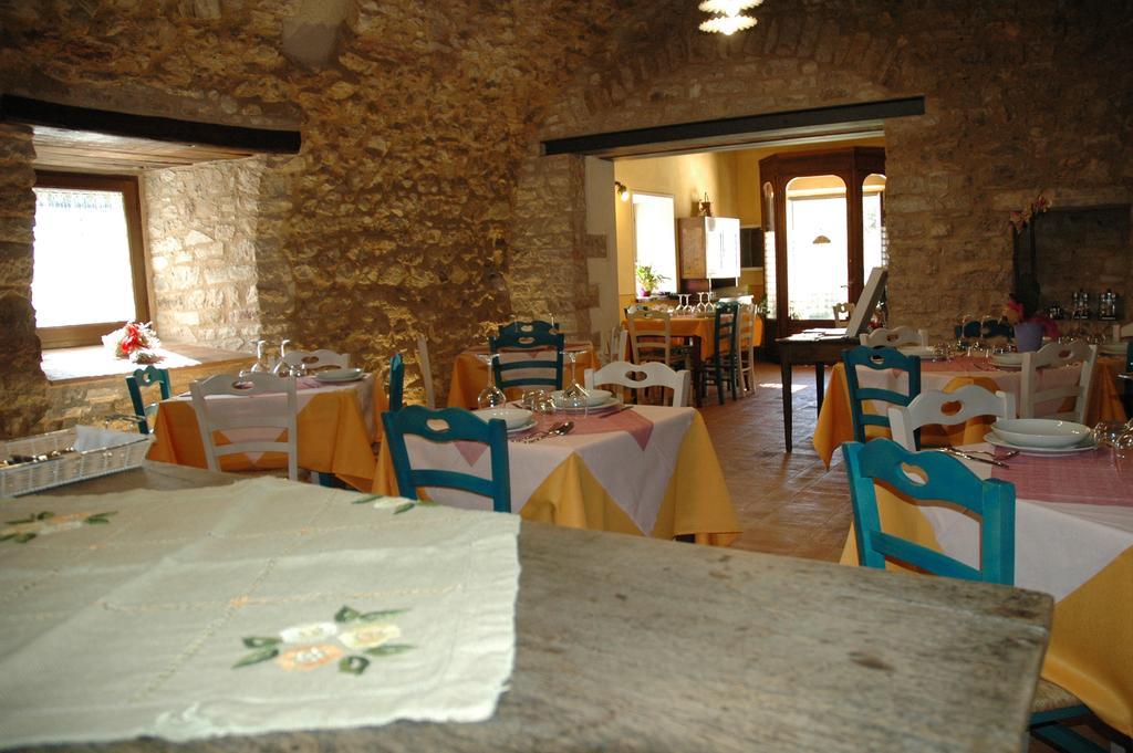 Agriturismo Casale La Palombara Cerreto di Spoleto Luaran gambar